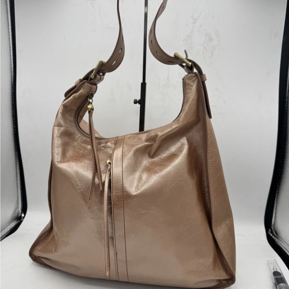Hobo Marley Cameo Leather Adjustable Shoulder Strap Boho Bag